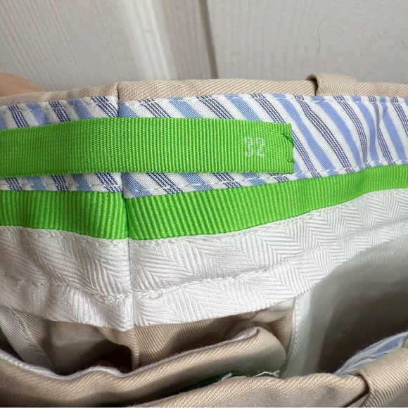 Betenly Men’s Tan Flat Front Shorts with Classic Style Size 32 Waist NWT - Picture 5 of 7